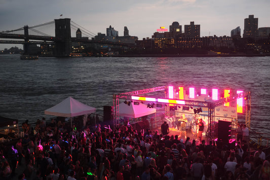 7 Things To Wear To Waterfront Wednesdays